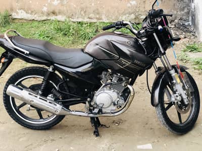 YBR 125 ESD