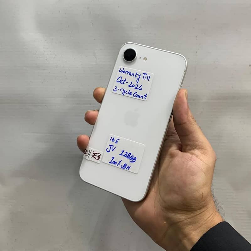 IPHONE 16 E  fully ok condition 0