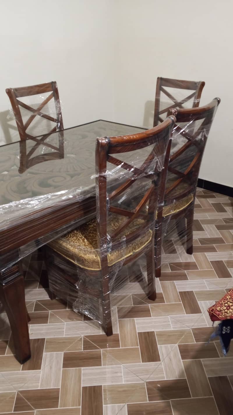 dining table with chairs 3