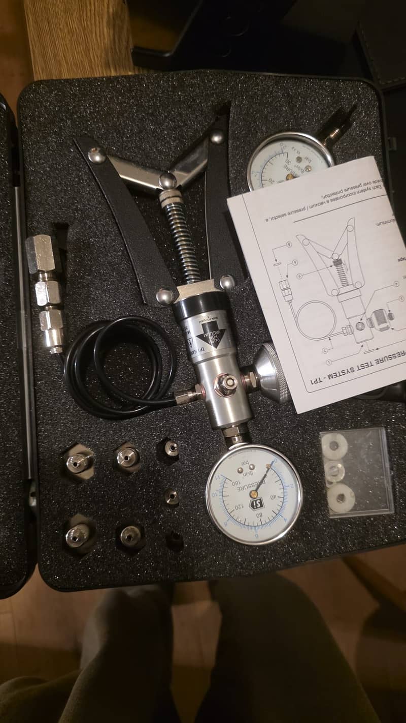 Pressure Calibrator 9