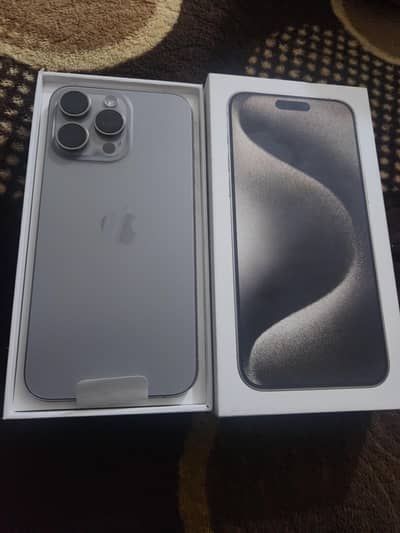 15 Pro Max 256GB Natural 88%Battery 10/10 condition