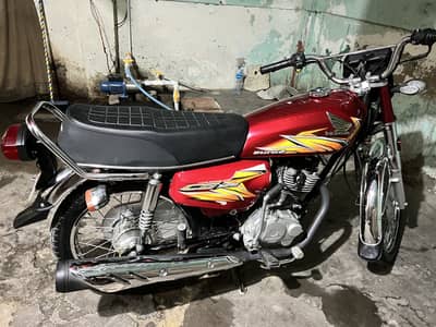 Honda cg 125 red color