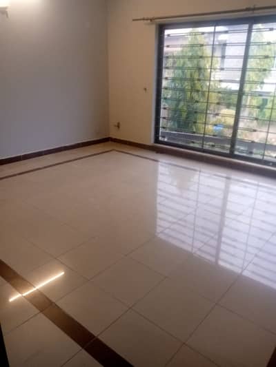 12 Marla upper portion for rent in phase 5 bahira town rawlapindi