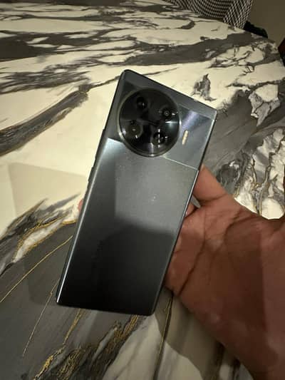 tecno spark 20 pro Plus  8 256 gb