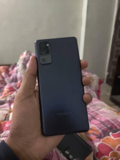 Samsung s20 fe 6.128gb no exchange