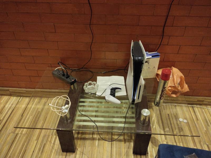 CENTER TABLE/CONSOLE 3