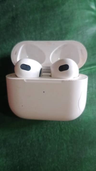 airbuds for sale location gatwala tol plaza shaikupora road Faisalabad