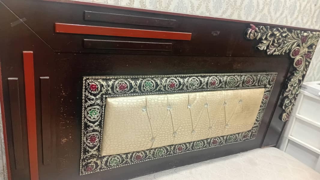 Bed Set with Side Table – Excellent Condition 1