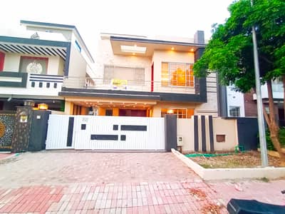 10 marla Brand new owner built double unit house