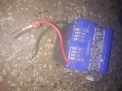 Osaka batteryi with charger 10 hours backup hai