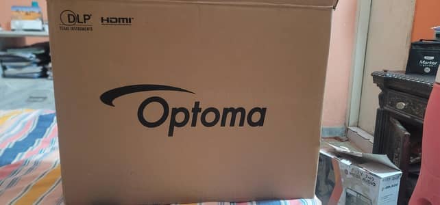 OPTOMA LASER PROJECTOR UHZ55 (like jjvc panasonic epson marantz denon
