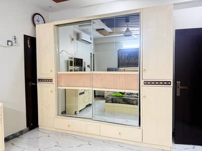 4piece furniture set to make ur room classy