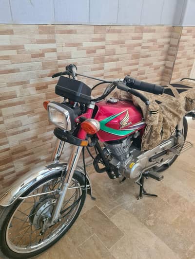 Honda 125 2011 model but zero meter condition