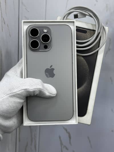 I phone 15 pro Max 256 GB HK Factory unlock 99% Battery complet Box