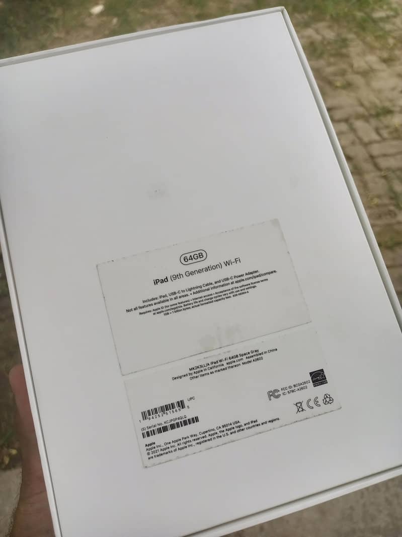 ipad 9th generation complete box 2