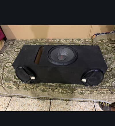 10/10 condition Kendwood speaker double coil basser and AMP