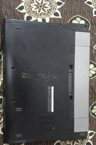 Dell Latitude e6400 Core 2 Dou.  Whatsapp nmbr 03166434352