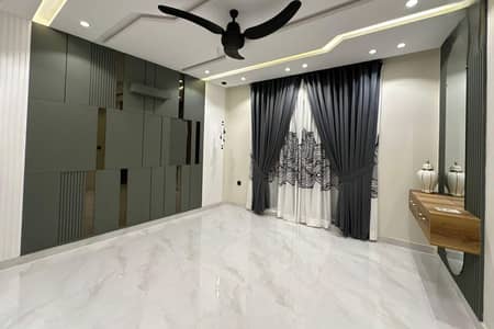  Top-Quality Curtains & Blinds – Only at Arfa Interiors  