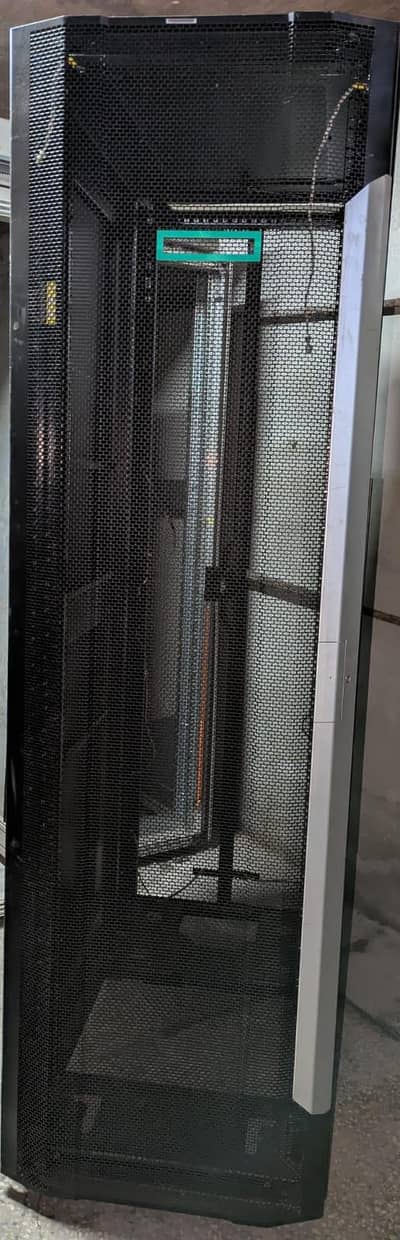 HP 42u Server Rack Cabinet