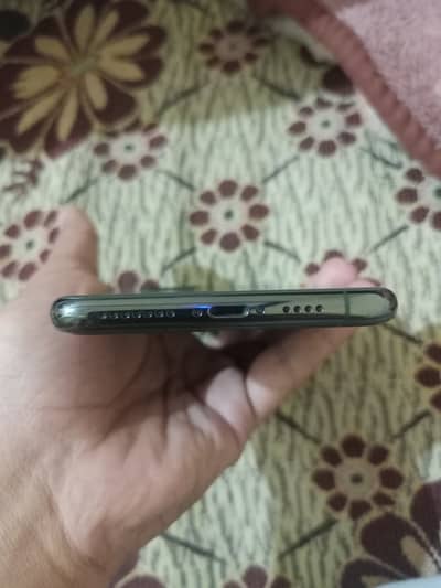 11 pro max scratch less Non P T A Sim time available