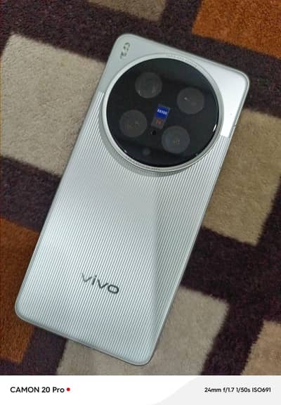 VIVO X200 ULTRA