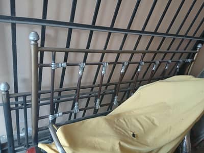 Iron Bed King Size