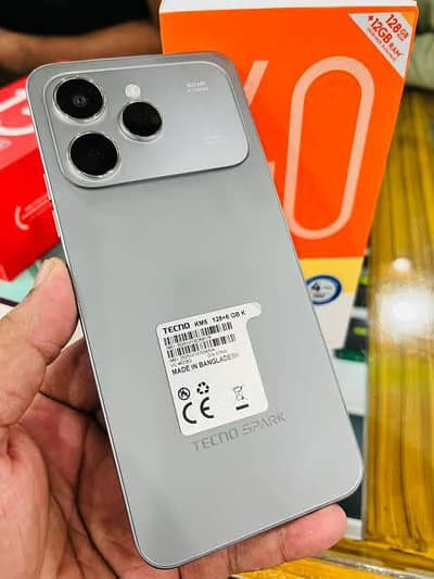 Tecno Spark 40. . 6/128 only one week use 10/10. . whataap 03020001234