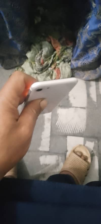 iPhone SE for sale and exchange 03095610075