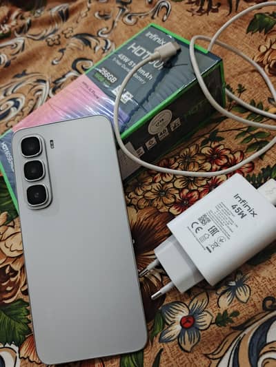 Infinix Hot 60i 8/258