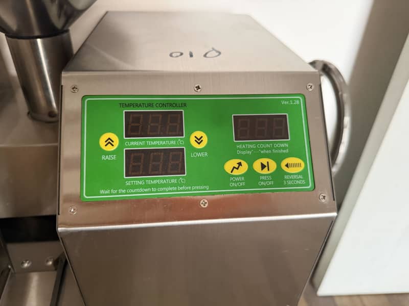 Cold press machine 4