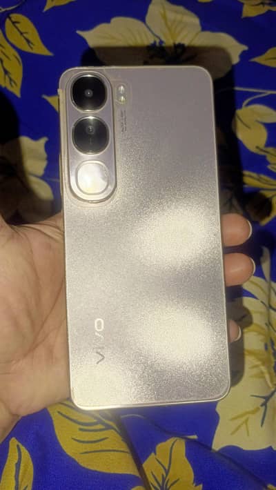 Vivo y200