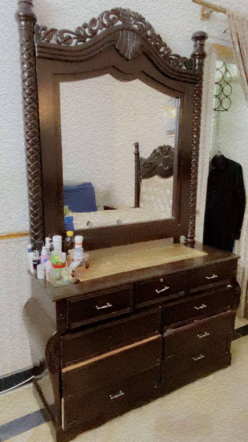 chanyoti dressing table 0