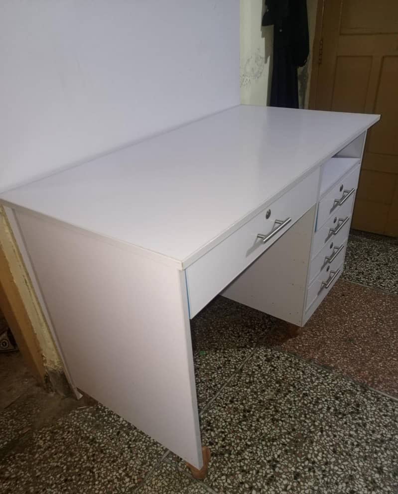 Solid 4ft x 2.25ft Table | 10/10 Condition | 2
