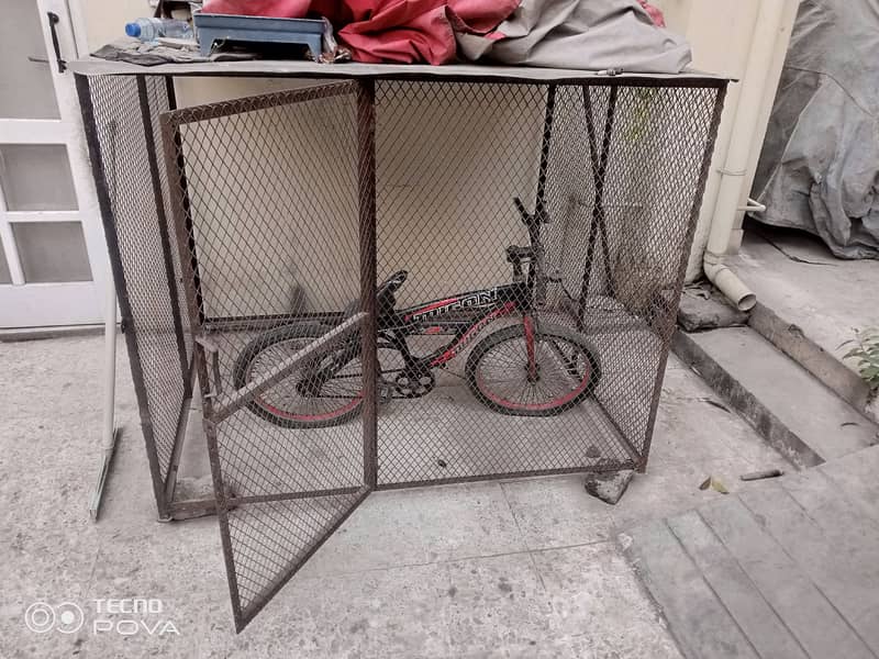 Big cage 0