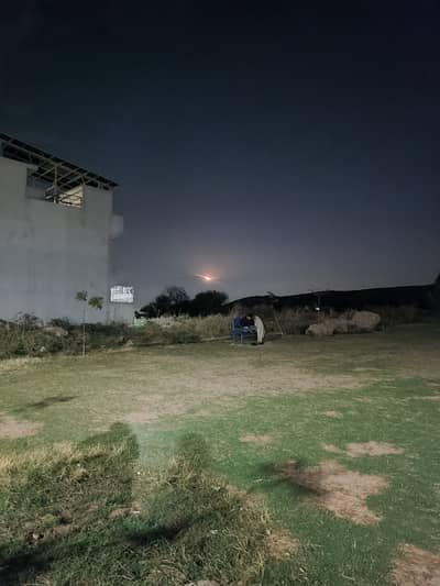 D-17 Extension 30*60 Plot For Sale , Short Corner , Level Margalla Face