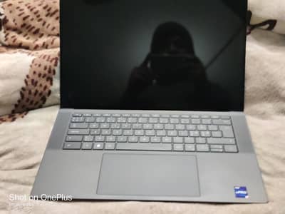 Dell Precision 5570 i7 12800H 4K Touch 8 GB A2000