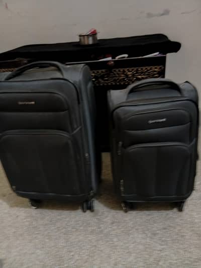 Eminent Pair of Suitcase Brand New Condition