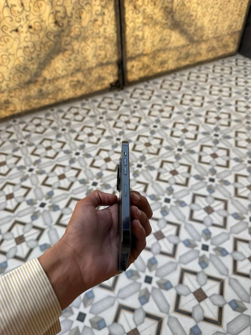 Apple iPhone 14 Pro – Factory unlocked  | Excellent Condition 1