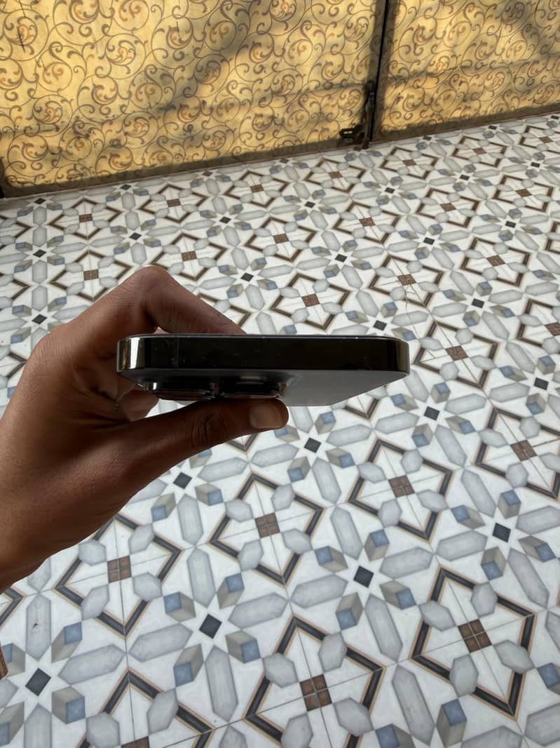 Apple iPhone 14 Pro – Factory unlocked  | Excellent Condition 3