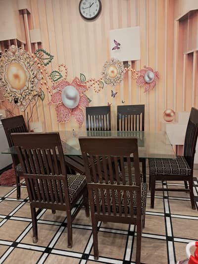 Dining table for sale good condition