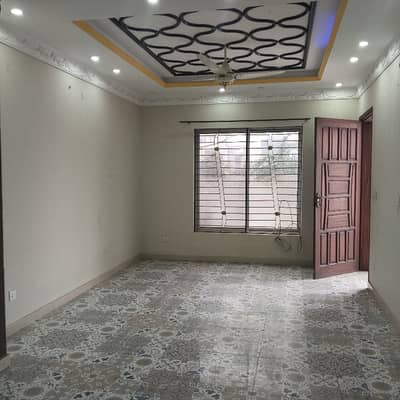 5 MARLA FULL HOUSE AVAILABLE FOR RENT