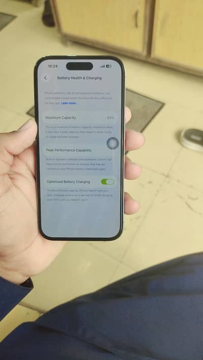 I phon 14 Pro  Water pack. . 256 GB nd bettry health 94