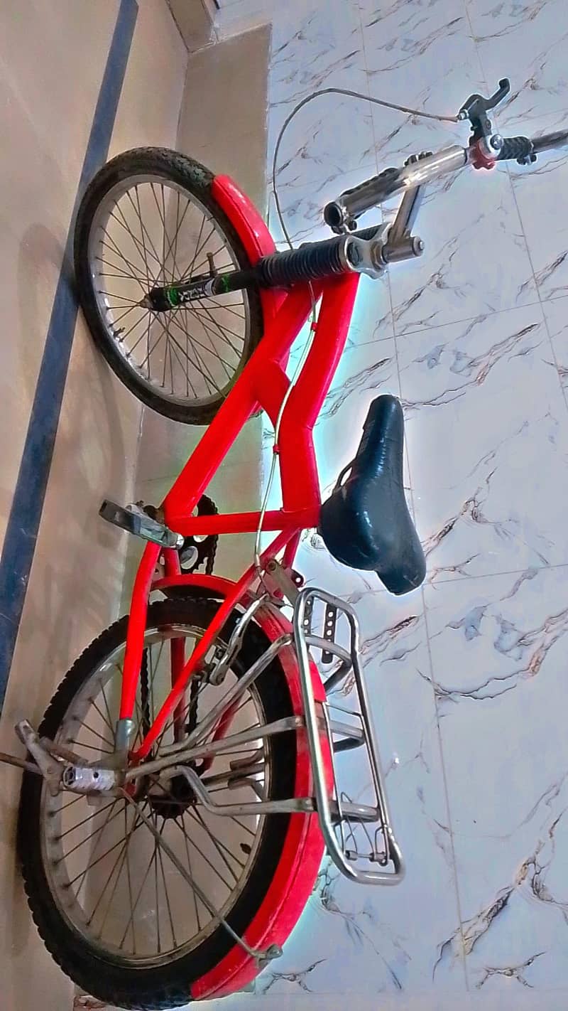 Urgent For Sale Cycle Price thori negotiable hai. 0