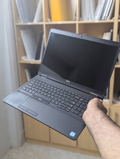 Dell Latitude E5570 | Core i7 6th HQ| 8GB RAM | 256GB SSD | AMD Radeon
