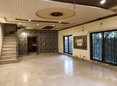 2 KANAL HOUSE IS AVAILABLE FOR RENT IN GULBERG