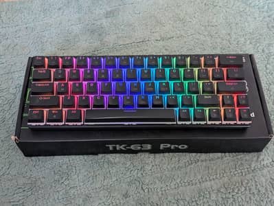 mechanical keyboard red switches tzarre  with box and all accessories