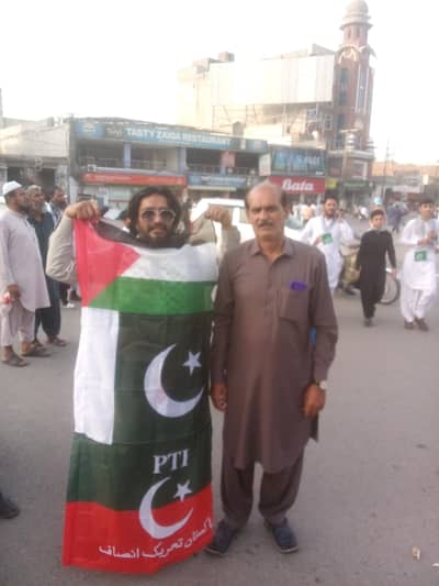 13 PRO MAX WITH ORIGINAL CHARGER AND COPY CABLE