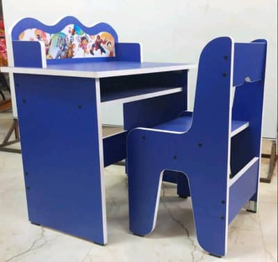 Kids study table available for sale