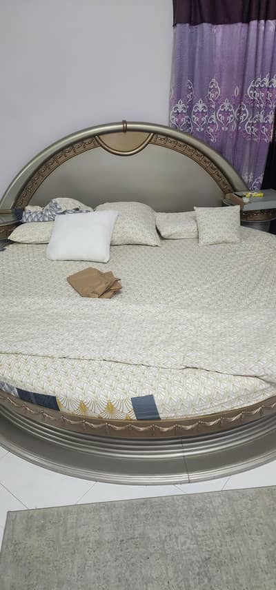 custom revolving bed