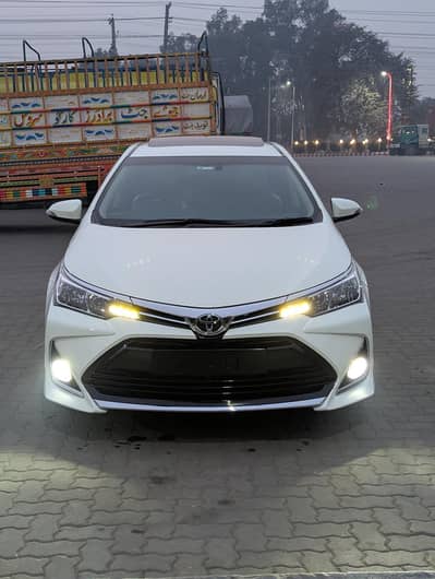 Toyota Corolla altis Grande 1.8 2017 Model